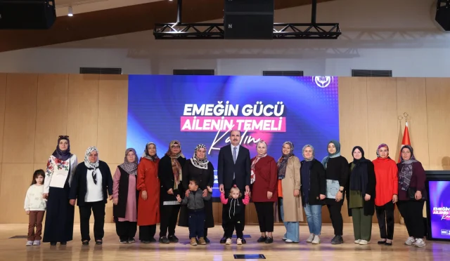 Konyalı kadınlardan ‘Aile Yılı’ kapsamında anlamlı gezi Konyalı kadınlardan ‘Aile Yılı’ kapsamında anlamlı gezi
