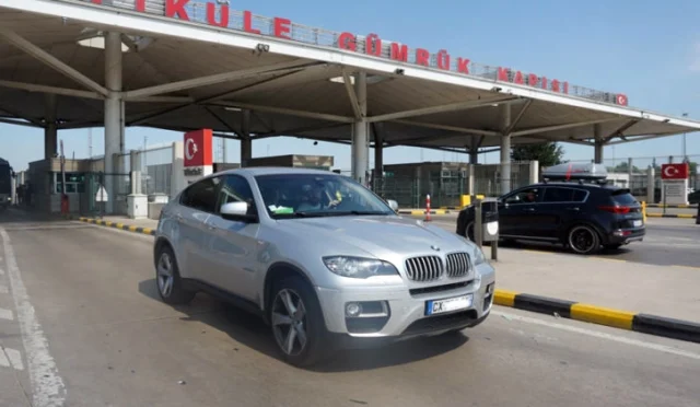 Yabancı plakalı araçlarda ceza tahsilatı yönetmeliği: Ödemeden yurt dışına çıkış yok! Yabancı plakalı araçlarda ceza tahsilatı yönetmeliği: Ödemeden yurt dışına çıkış yok!