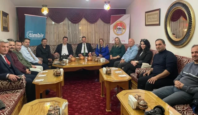 Erzurum’da Dijital Çağa Akademik ve Mesleki Perspektif Erzurum’da Dijital Çağa Akademik ve Mesleki Perspektif