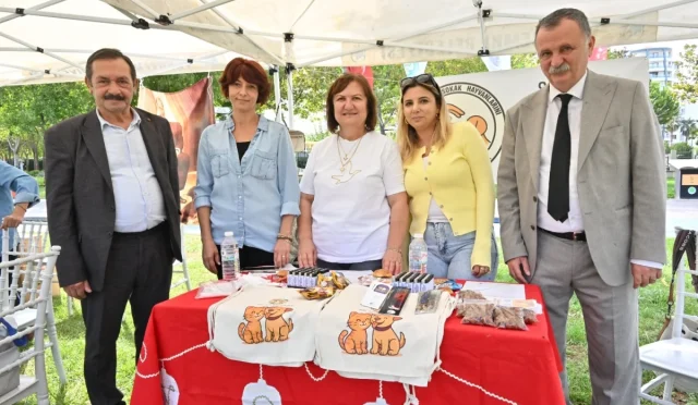 Manisa Büyükşehir’den 4 Ekim Dünya Hayvanları Koruma Günü Etkinliği Manisa Büyükşehir’den 4 Ekim Dünya Hayvanları Koruma Günü Etkinliği