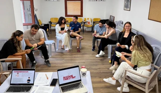 İzmir’de Gençler İçin Keşif Atölyeleri Başladı