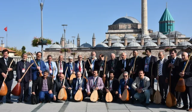 Konya’da 30 Halk Aşığı Saz ve Sözle Buluşuyor Konya’da 30 Halk Aşığı Saz ve Sözle Buluşuyor