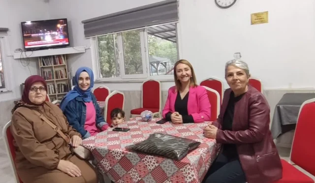Bilecik’te Başkan Tekin’den kadın muhtarlara anlamlı ziyaret Bilecik’te Başkan Tekin’den kadın muhtarlara anlamlı ziyaret