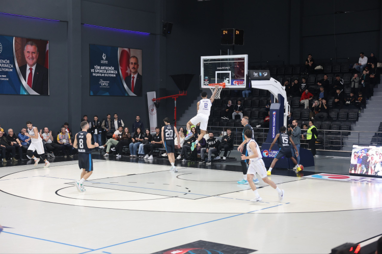 Çayırova Potada Namağlup Liderliğini Sürdürüyor Çayırova Potada Namağlup Liderliğini Sürdürüyor