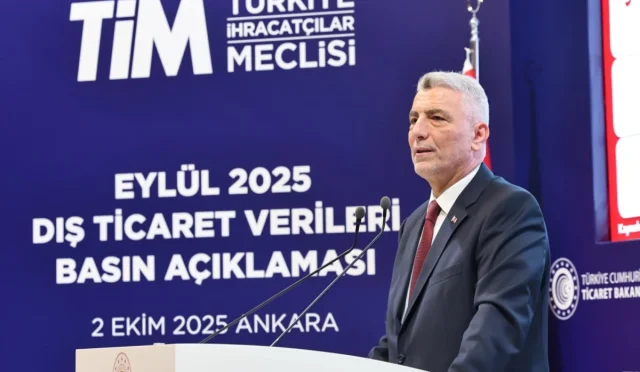 Bakan Bolat: Türkiye, 2025’te 390 Milyar Dolarlık İhracatla Rekor Kırdı Bakan Bolat: Türkiye, 2025’te 390 Milyar Dolarlık İhracatla Rekor Kırdı