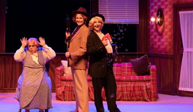 Kocaeli’nde Tiyatro Sezonu Coşkuyla Açıldı