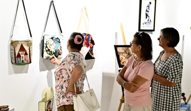 Antalya’da Yaşlı Kadınların El Emeği ‘Gümüş Eller Sergisi’nde Buluşuyor Antalya’da Yaşlı Kadınların El Emeği ‘Gümüş Eller Sergisi’nde Buluşuyor