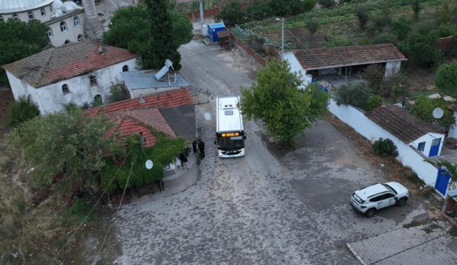Başkan Akın, Ulaşım Hizmetiyle Mahallelere Rahatlık Getirdi Başkan Akın, Ulaşım Hizmetiyle Mahallelere Rahatlık Getirdi