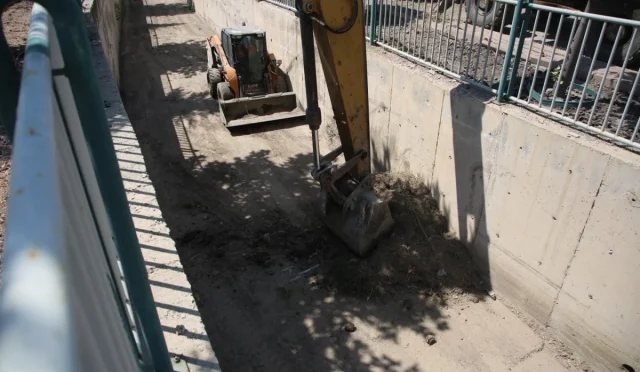Melikgazi Belediyesi’nden Şiddetli Yağış Öncesi Kanal Temizliği