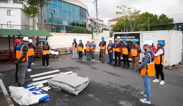 Maltepe’de Afet Gönüllüleri Yetiştiriliyor