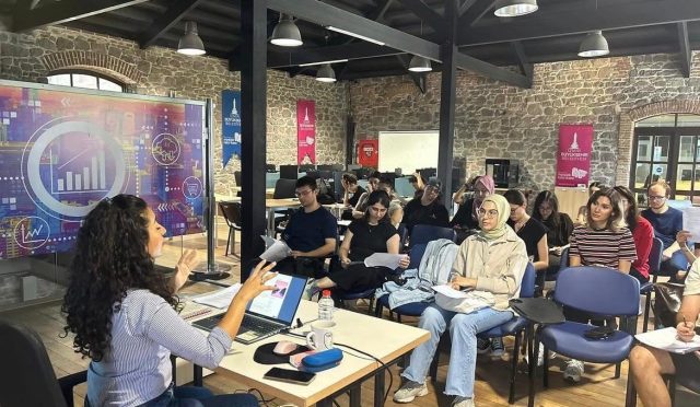 Meslek Fabrikası’nda Yapay Zekâ Dönemi Başladı Meslek Fabrikası’nda Yapay Zekâ Dönemi Başladı