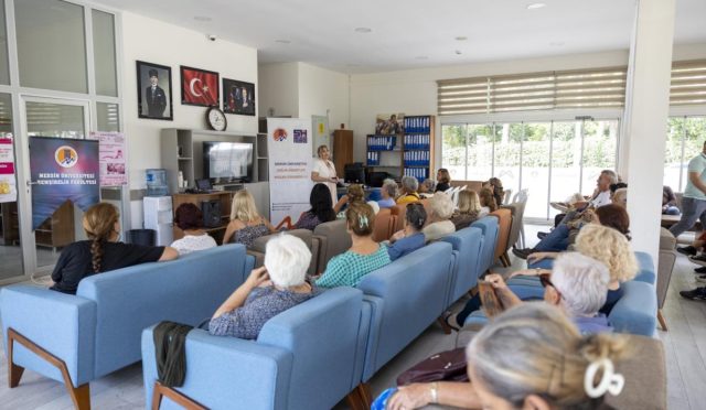 Mersin’de Emekli Evi Üyelerine Sağlık Farkındalığı Eğitimi Mersin’de Emekli Evi Üyelerine Sağlık Farkındalığı Eğitimi