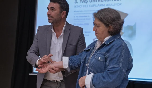 İzmir’de 3. Yaş Üniversitesi: Yeni Merkezde Yeni Başlangıçlar