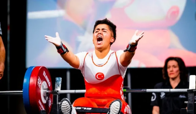 Konya Meramlı Milli Halterci Besra Duman Dünya İkincisi Oldu Konya Meramlı Milli Halterci Besra Duman Dünya İkincisi Oldu