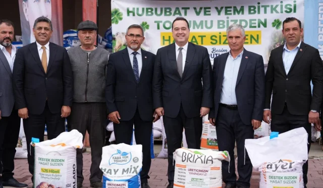 Başkan Besim Dutlulu, Selendi’de Çiftçilerle Buluştu Başkan Besim Dutlulu, Selendi’de Çiftçilerle Buluştu