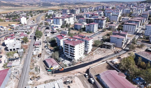 Pazarcık’ta Altyapı Bitince Asfalt Çalışmaları Hız Kazandı Pazarcık’ta Altyapı Bitince Asfalt Çalışmaları Hız Kazandı