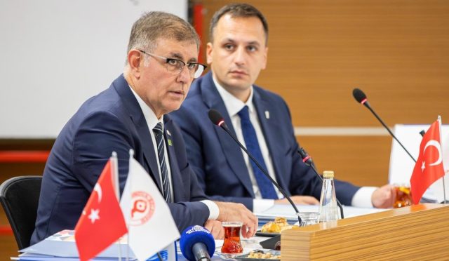 Tugay’dan Kentsel Dönüşüm Vurgusu: Cesur Adımlar Hazır Tugay’dan Kentsel Dönüşüm Vurgusu: Cesur Adımlar Hazır