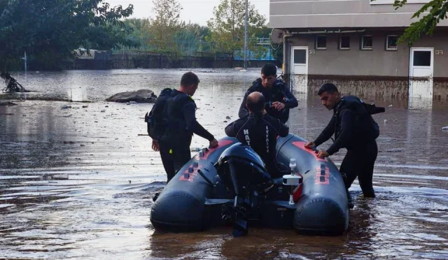 Hatay Payas’ta Sel: Üst Düzey Heyet Müdahale İçin Sahada