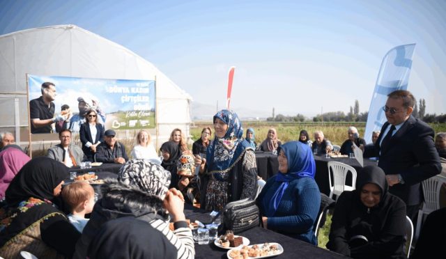 Başkan Akın Destek Veriyor, Kadın Çiftçiler Üretiyor