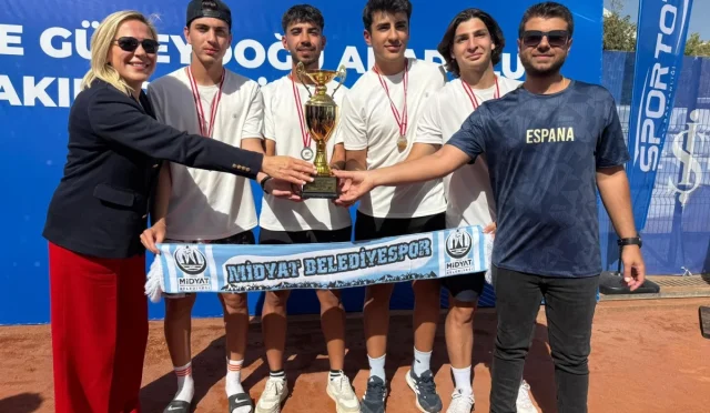 Midyatlı Sporculardan Gaziantep’te Bölge İkinciliğiyle Tarihi Başarı Midyatlı Sporculardan Gaziantep’te Bölge İkinciliğiyle Tarihi Başarı