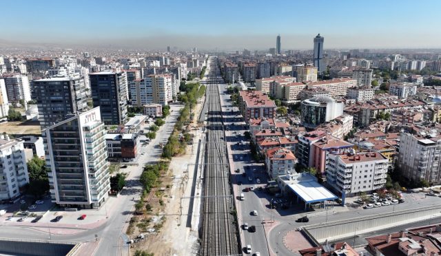 Başkan Altay: Banliyö Hattıyla Güvenli ve Rahat Ulaşım Geliyor Başkan Altay: Banliyö Hattıyla Güvenli ve Rahat Ulaşım Geliyor