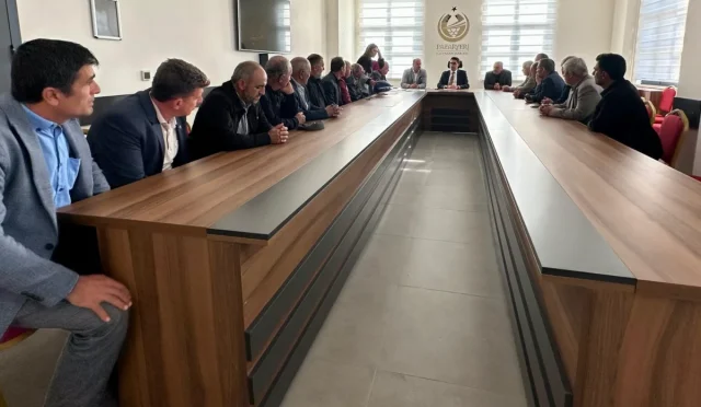 Pazaryeri Kaymakamı Muhtarlarla Bir Araya Geldi Pazaryeri Kaymakamı Muhtarlarla Bir Araya Geldi