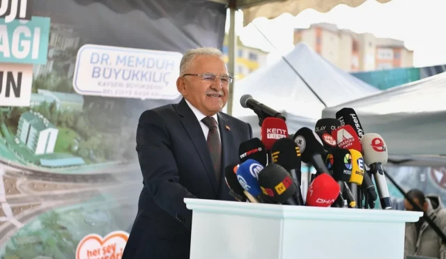 Kayseri'de 29 Ekim Katlı Kavşağı Hizmete Açıldı