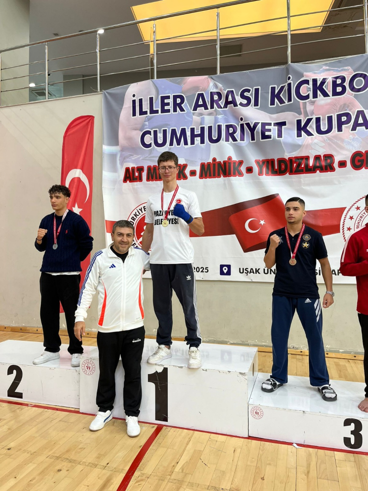 Bilecik Pazaryeri’nin Genç Yıldızları Uşak’ta Zafer Kazandı! Bilecik Pazaryeri’nin Genç Yıldızları Uşak’ta Zafer Kazandı!