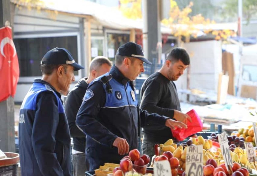 Elazığ’da Pazar Yerlerine Zabıta Denetimi