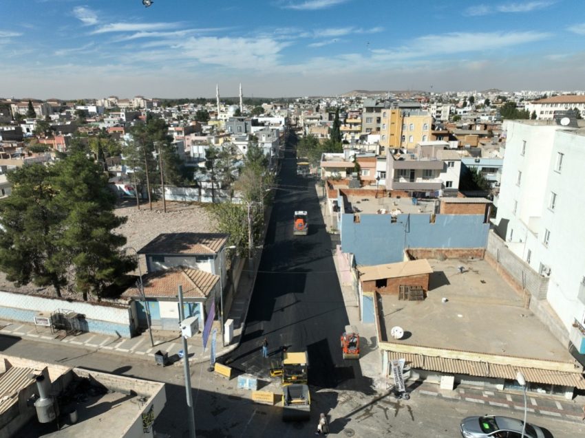 Büyükşehir, Ceylanpınar’da Karayolları Standartlarında Asfalt Çalışması Yaptı