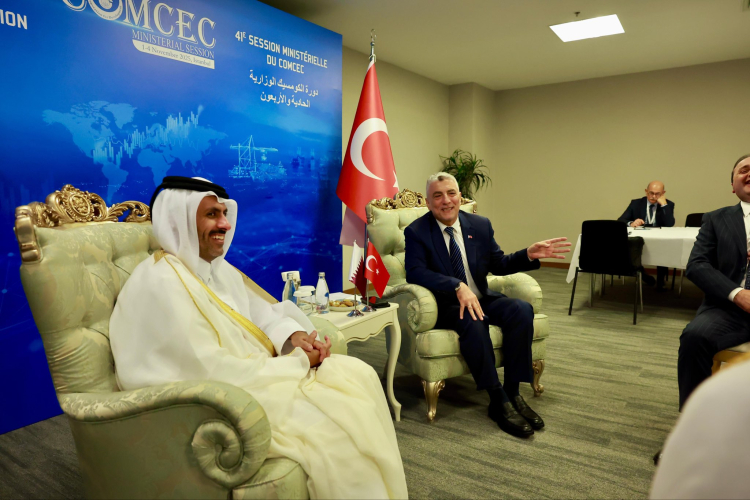 Bakan Bolat, İSEDAK Toplantısında Yoğun Görüşmelerde Bulundu Bakan Bolat, İSEDAK Toplantısında Yoğun Görüşmelerde Bulundu